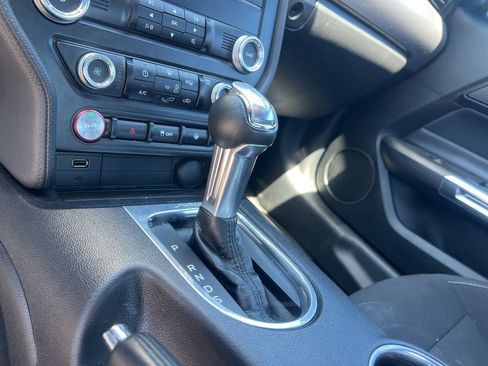 Used 2020 Ford Mustang GT RWD image 12