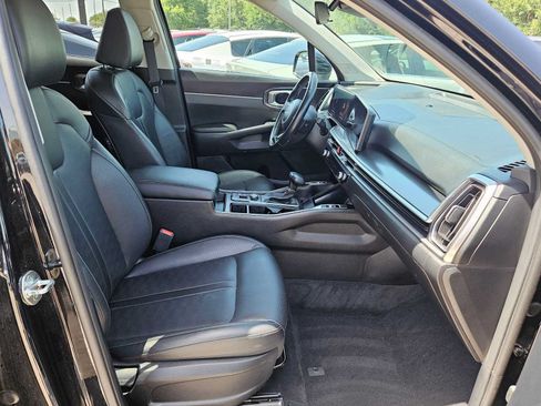 Certified 2024 Kia Sorento S FWD image 20
