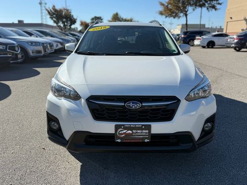 Used 2018 Subaru Crosstrek 2.0i Premium w/ Eyesight System image 4