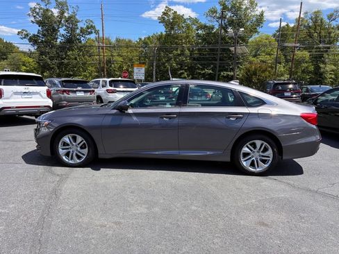 Used 2018 Honda Accord LX image 4