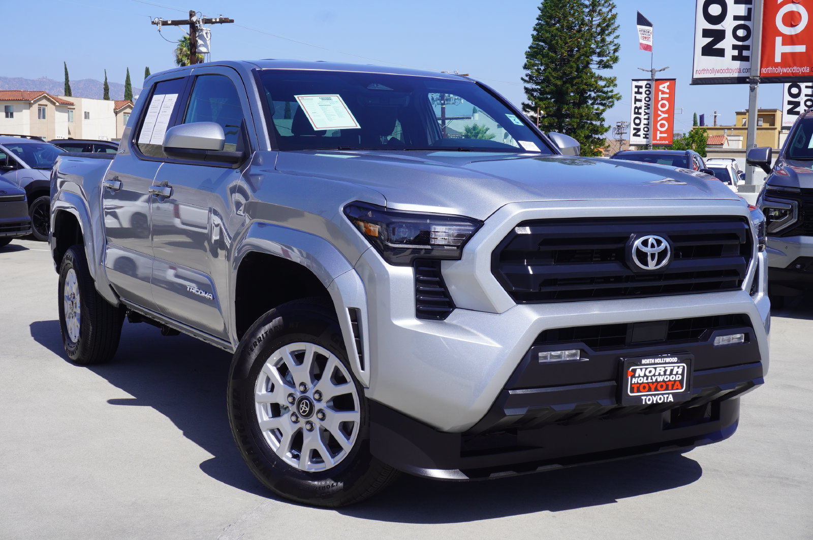 Certified 2026 Toyota Tacoma SR5 AWD/4WD image 2