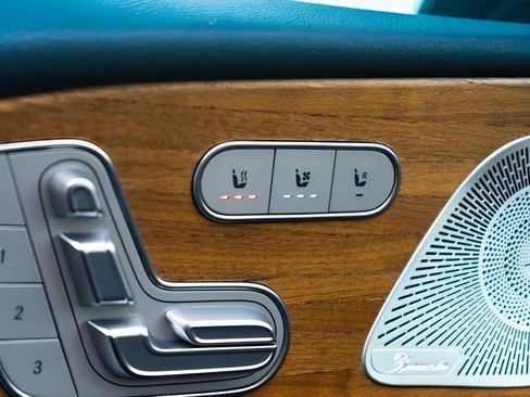 Used 2024 Mercedes-Benz GLE 450 4MATIC w/ Winter Package image 52