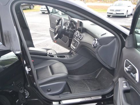 Used 2019 Mercedes-Benz GLA 250 4MATIC image 14