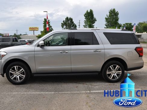 Used 2024 Ford Expedition Max Limited AWD/4WD image 2