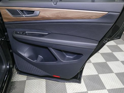 Used 2024 Volkswagen Atlas SE w/ Black Wheel Package image 24