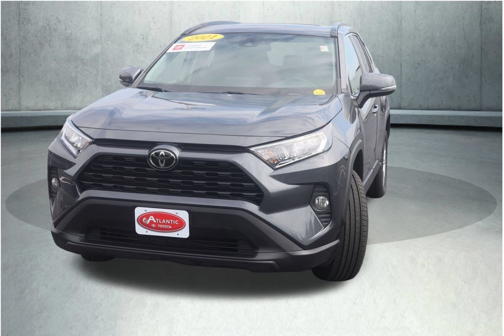 Certified 2021 Toyota RAV4 XLE w/ Convenience Package AWD/4WD image 30