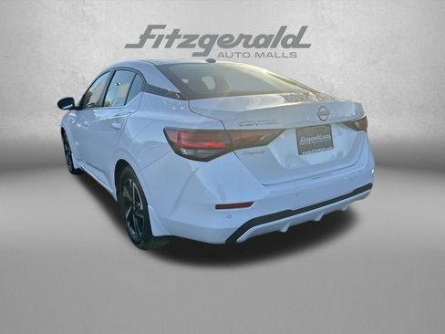 Used 2025 Nissan Sentra SV image 5