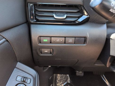 Used 2024 Nissan Sentra SV FWD image 22