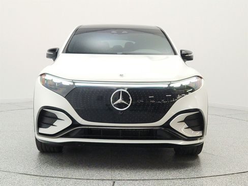 Used 2024 Mercedes-Benz EQS 450+ SUV image 2