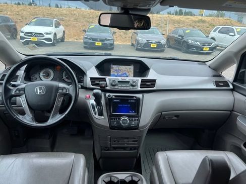 Used 2016 Honda Odyssey Touring Elite image 9