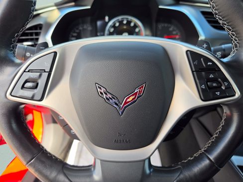 Used 2019 Chevrolet Corvette Stingray Coupe w/ 1LT RWD image 29