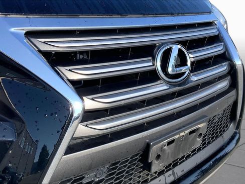 Used 2017 Lexus GX 460 Premium AWD/4WD image 30