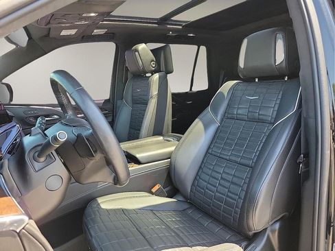 Used 2022 Cadillac Escalade Sport Platinum w/ Heavy-Duty Trailer Package AWD/4WD image 12