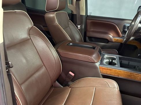 Used 2015 Chevrolet Silverado 1500 High Country w/ High Country Premium Package image 28