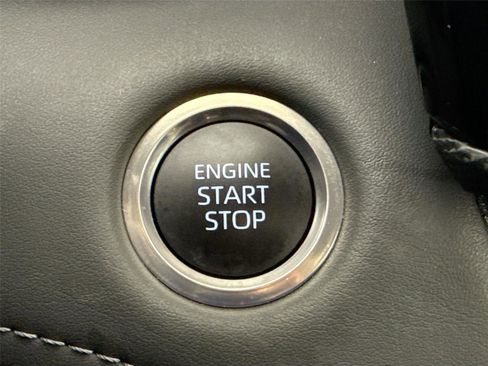 Certified 2025 Toyota Highlander XSE image 22