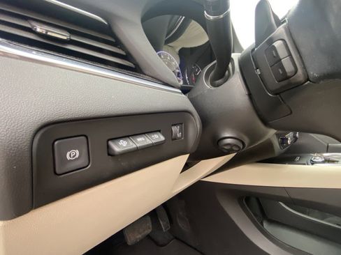 Used 2022 Buick Enclave Avenir w/ Avenir Technology Package image 23