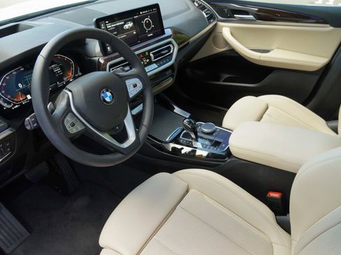 Used 2024 BMW X3 xDrive30i w/ Premium Package AWD/4WD image 9