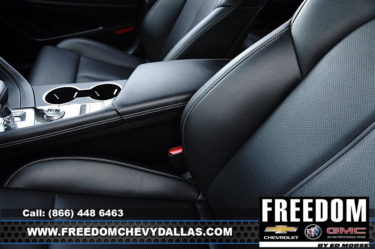 Used 2025 Genesis G70 2.5T RWD image 32