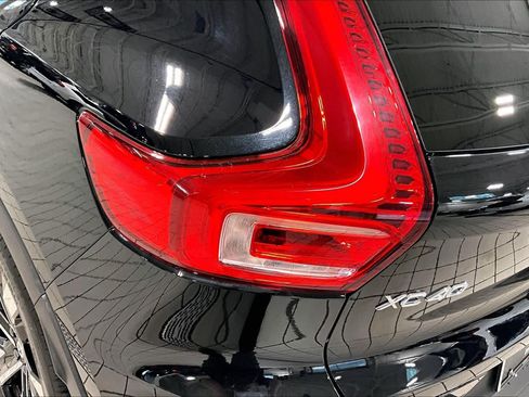 Used 2024 Volvo XC40 B5 Plus w/ Protection Package Premier AWD/4WD image 27