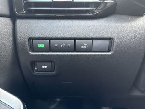 New 2025 Nissan Sentra SR image 25