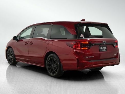 Used 2025 Honda Odyssey Sport-L image 4
