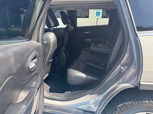 Used 2020 Jeep Cherokee Latitude Plus FWD image 21