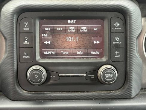 Used 2020 Jeep Gladiator Sport w/ Quick Order Package 24S AWD/4WD image 5