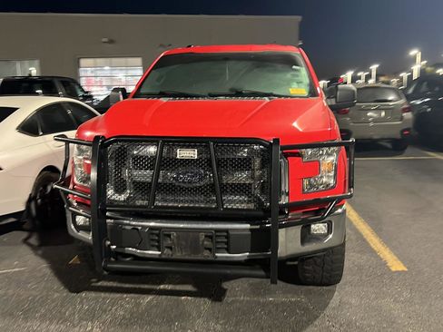 Used 2017 Ford F150 XLT image 4