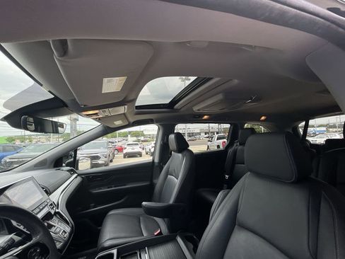 Used 2023 Honda Odyssey Touring image 18