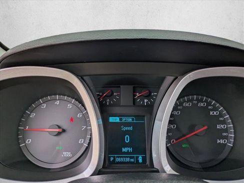 Used 2017 Chevrolet Equinox LT image 11