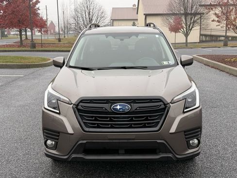Used 2022 Subaru Forester Premium image 3