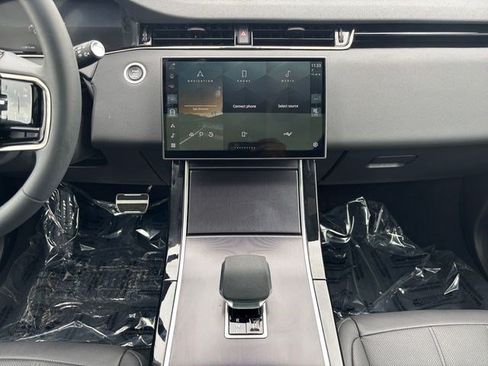 Certified 2026 Land Rover Range Rover Evoque Dynamic SE AWD/4WD image 15