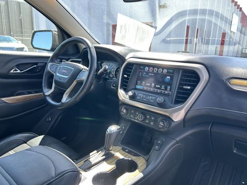 Used 2017 GMC Acadia Denali w/ Technology Package AWD/4WD image 13