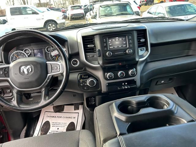 Used 2022 RAM 1500 Big Horn AWD/4WD image 16