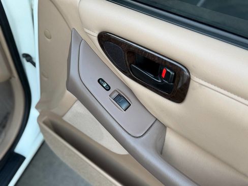 Used 1996 Toyota Avalon XLS image 71