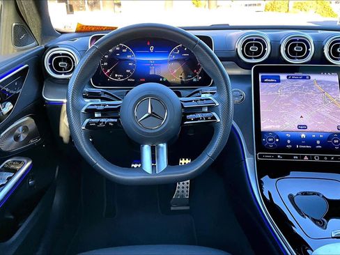 Used 2025 Mercedes-Benz C 300 Sedan image 5