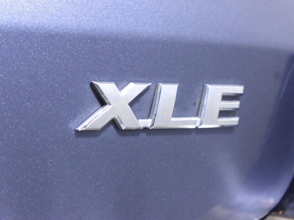 Used 2017 Toyota Highlander XLE AWD/4WD image 40