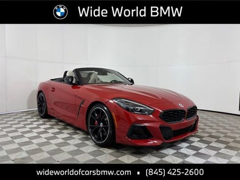 Used 2023 BMW Z4 M40i w/ Premium Package image 1