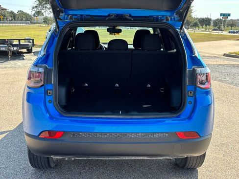 Used 2024 Jeep Compass Sport image 6