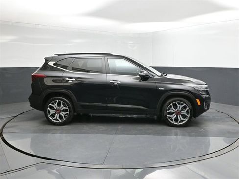 Used 2021 Kia Seltos SX image 26