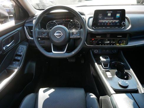 Certified 2023 Nissan Rogue SV w/ SV Premium B Package AWD/4WD image 12