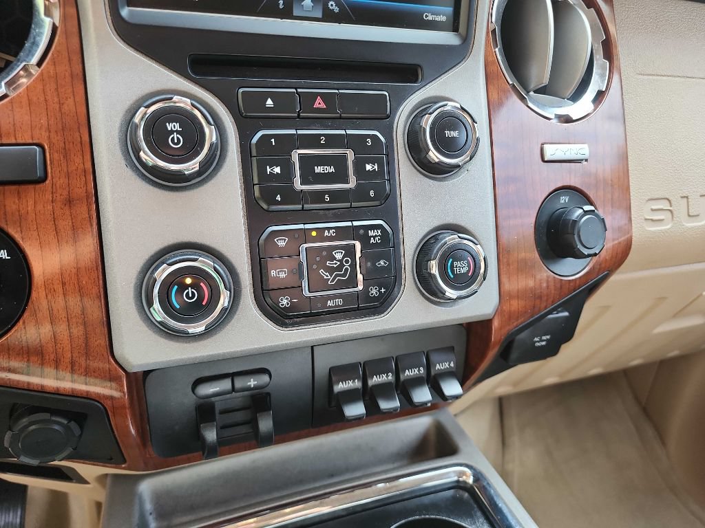 Used 2016 Ford F250 King Ranch w/ FX4 Off-Road Package AWD/4WD image 31