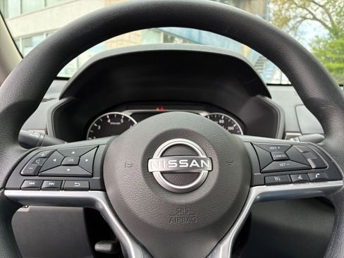 Used 2025 Nissan Altima 2.5 SV image 29