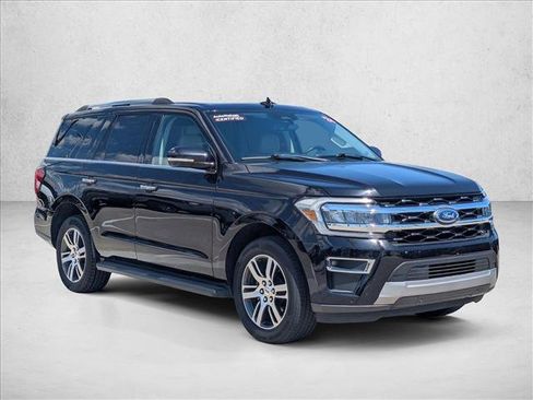 Used 2024 Ford Expedition Limited RWD image 3