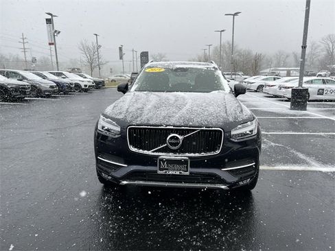 Used 2019 Volvo XC90 T5 Momentum w/ Multimedia Package image 7
