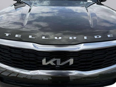 Used 2022 Kia Telluride SX FWD image 12