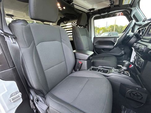 Used 2022 Jeep Wrangler Sport AWD/4WD image 24