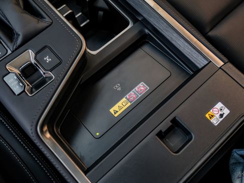 Used 2025 Lexus GX 550 w/ Accessory Package (2T) image 59