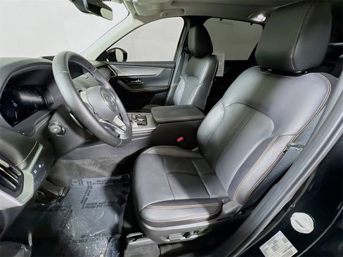 Used 2025 MAZDA CX-90 Plug-In Hybrid w/Premium Sport image 18