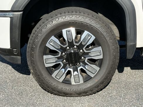 Used 2024 GMC Sierra 2500 Denali w/ Denali Reserve Package AWD/4WD image 13